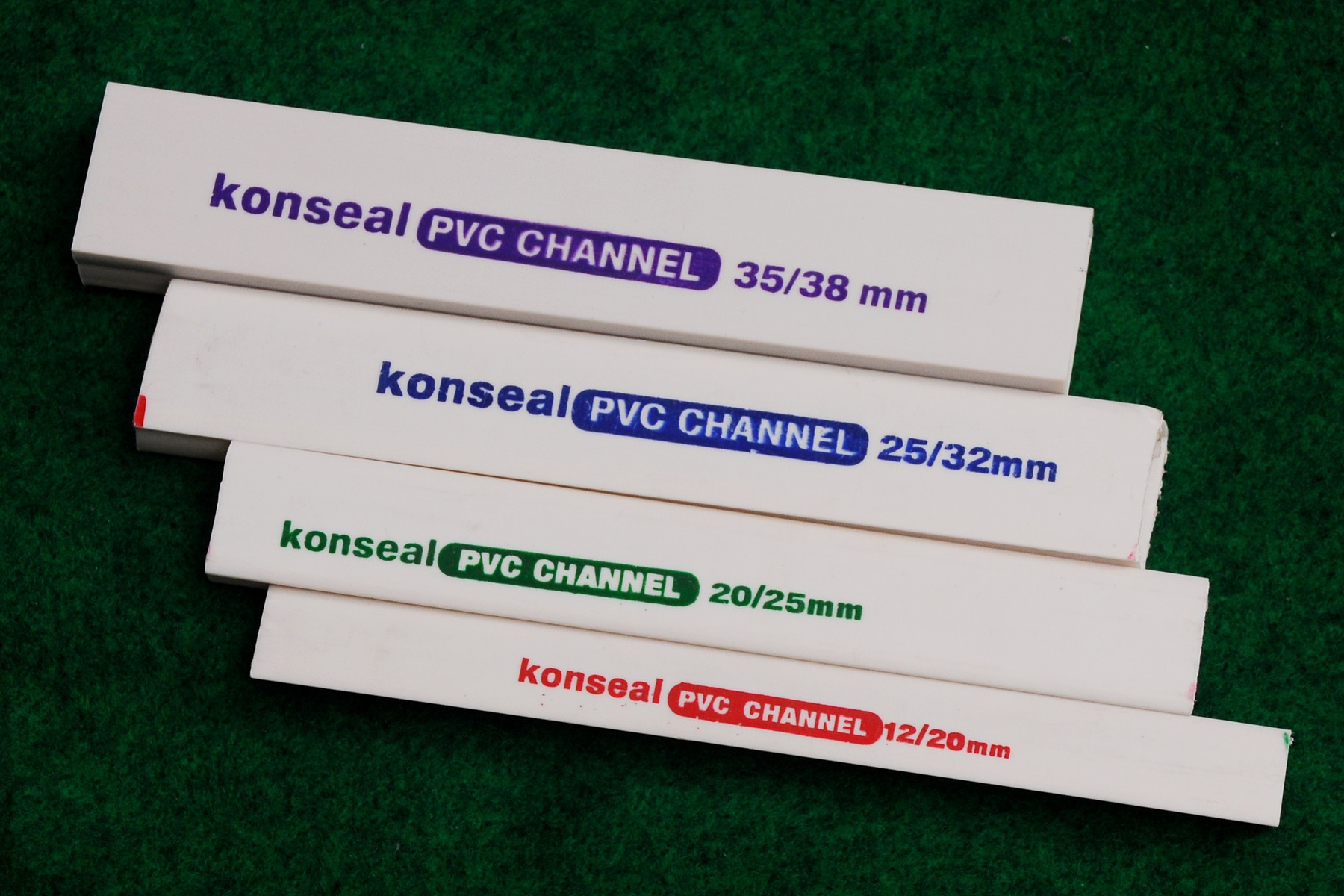 32 mm (25/32) PVC Channel Casing Cap Ivory - 2 Metre