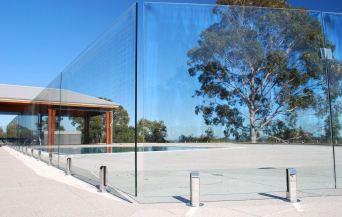 12 mm Toughened Glass with SS Boot Leg and without Top Rail 12 mm Toughened Glass with SS Boot Leg and without Top Rail